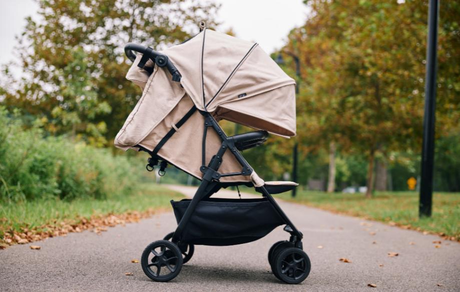 How to Fold a Stroller Safely: Expert Tips for Parents